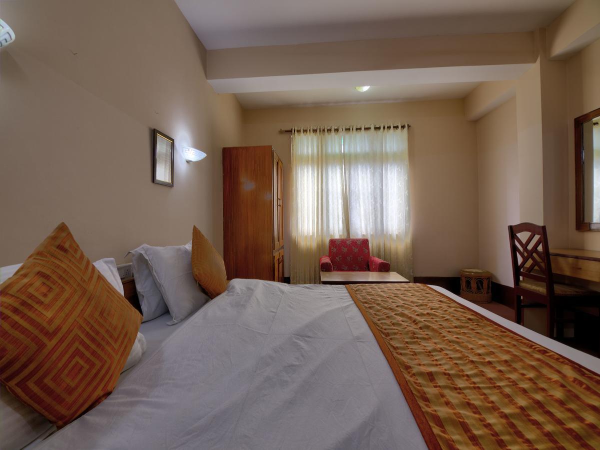 Oyo 13521 Sudhriti Hotel Siliguri Εξωτερικό φωτογραφία
