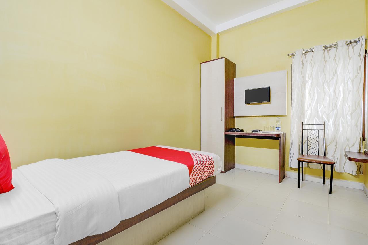Oyo 13521 Sudhriti Hotel Siliguri Εξωτερικό φωτογραφία
