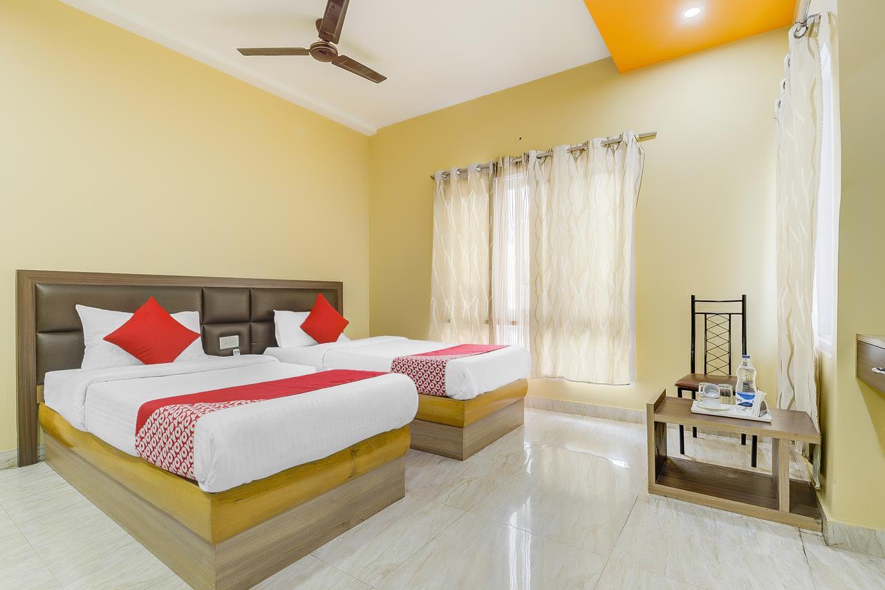 Oyo 13521 Sudhriti Hotel Siliguri Εξωτερικό φωτογραφία